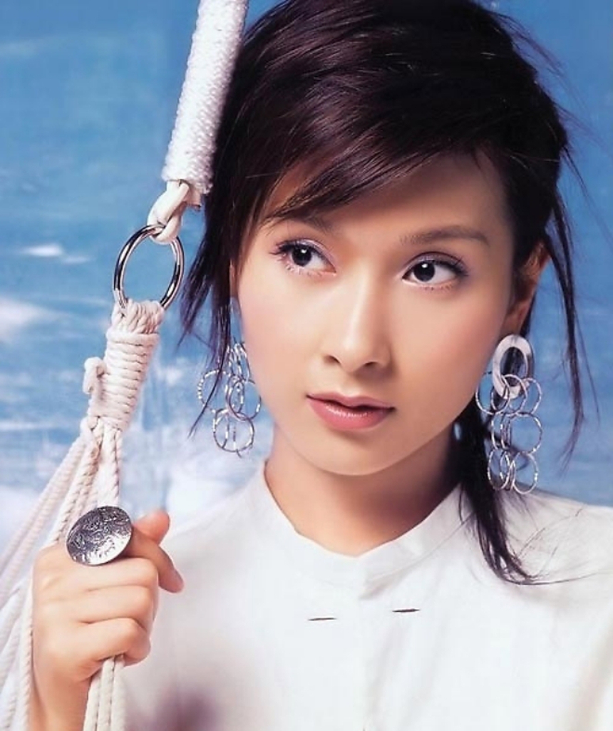 Dương Cung Như: Sự nghiệp tiêu tan vì scandal 'người thứ ba', nhan sắc U50 gây sốt - Ảnh 2. Dương Cung Như: Sự nghiệp tiêu tan vì scandal 'người thứ ba', nhan sắc U50 gây sốt - Ảnh 2.