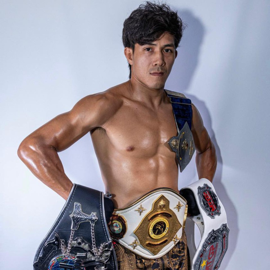 Nguyễn Trần Duy Nhất ‘bội thu’ huy chương vàng khi làm HLV, trở lại sàn Muay giành luôn đai vô địch danh giá - Ảnh 2.