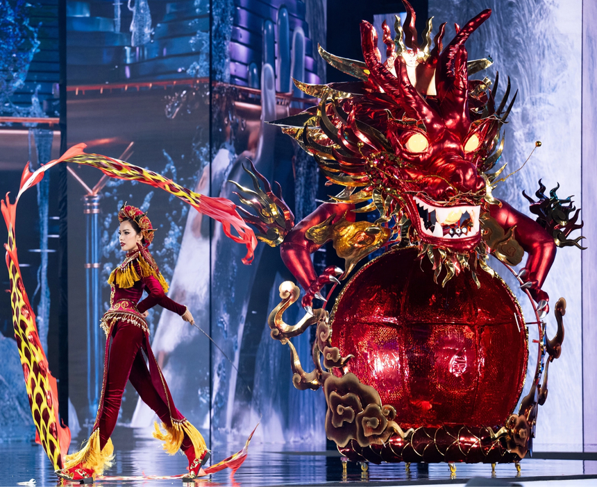 Dàn thí sinh Miss Grand International gây ấn tượng mạnh tại đêm thi National Costume - Ảnh 2. Dàn thí sinh Miss Grand International gây ấn tượng mạnh tại đêm thi National Costume - Ảnh 2.