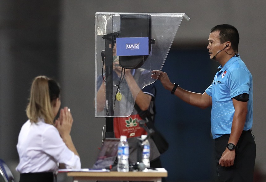 Tin nóng bóng đá Việt tối 21/10: CLB CAHN đón thành viên mới, VPF nói về VAR trận mở màn V-League - Ảnh 3.