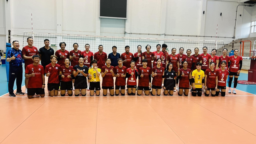 Bích Tuyền vừa trở lại đã giúp CLB bóng chuyền Việt Nam thắng 4-1 trước nhà cựu vô địch của Thái Lan - Ảnh 3.