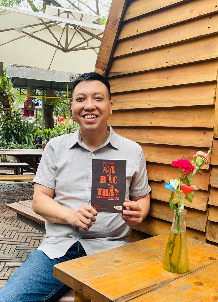 Dịch giả Nguyễn Tuấn Bình: 'Cả đọc và dịch văn học kinh điển đều đang hạn chế' - Ảnh 2.