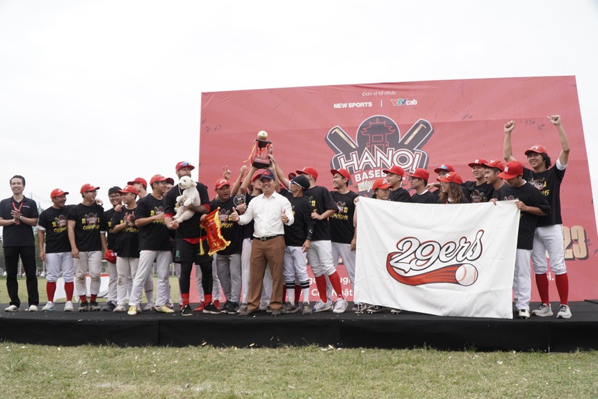 Bế mạc giải vô địch bóng chày Hà Nội 2023 - Ảnh 2.