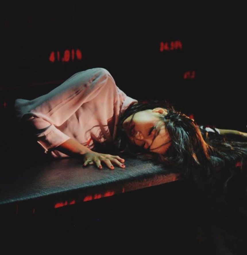 Vóc dáng tuyệt đẹp của Lisa Blackpink trong những khoảnh khắc đời thường - Ảnh 1.