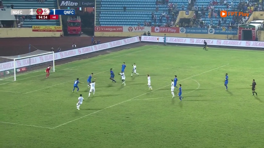 Tin nóng bóng đá Việt sáng 23/10: Hoàng Đức gặp chấn thương, CLB TP.HCM nóng lòng với VAR - Ảnh 3.