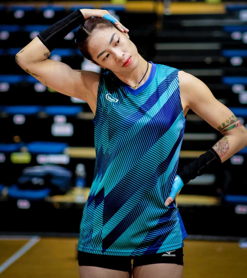 Trà Giang phải uống thuốc triền miên gần 20 năm nay nhằm giữ sức khỏe để thi đấu bóng chuyền chuyên nghiệp Trà Giang phải uống thuốc triền miên gần 20 năm nay nhằm giữ sức khỏe để thi đấu bóng chuyền chuyên nghiệp