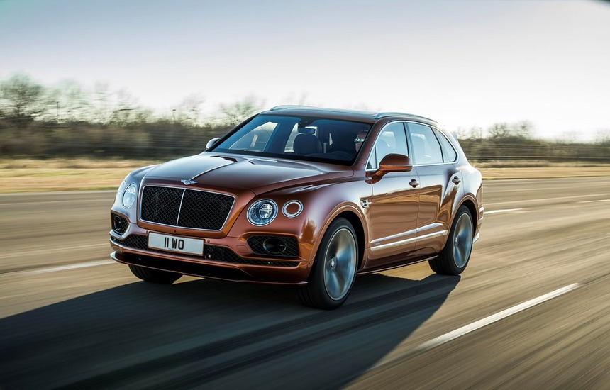 Tin xe hôm nay 24/10: Vios và Innova chiếm đầu bảng Top xe cũ được liên hệ nhiều nhất, Toyota Hilux 2023 bản full về Việt Nam - Ảnh 4.