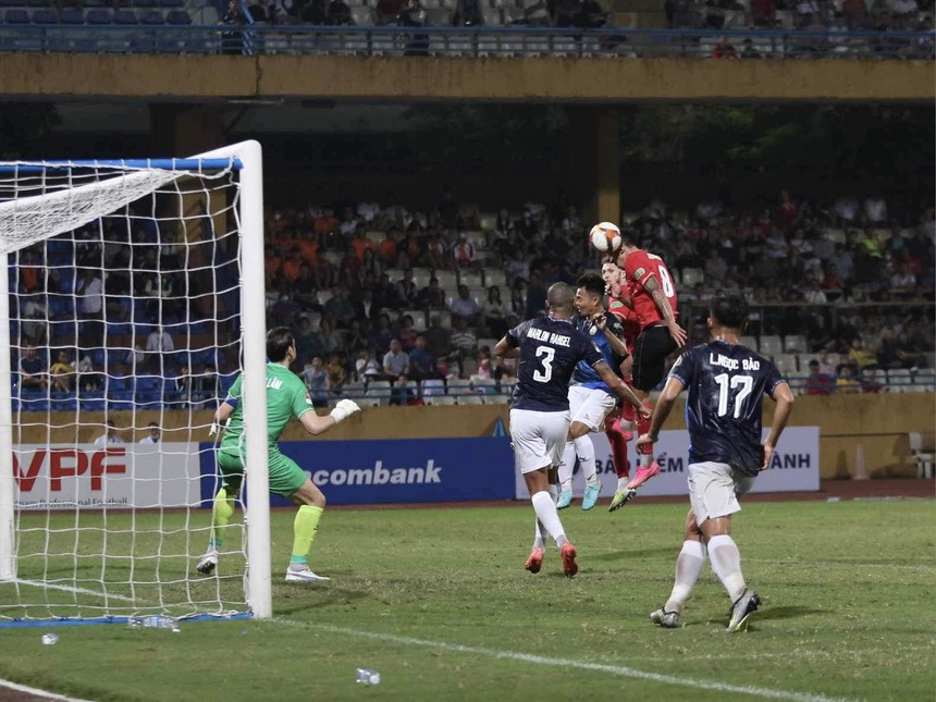 TRỰC TIẾP bóng đá Hà Nội vs Bình Định, V-League vòng 4 (19h15, 3/12) - Ảnh 4.