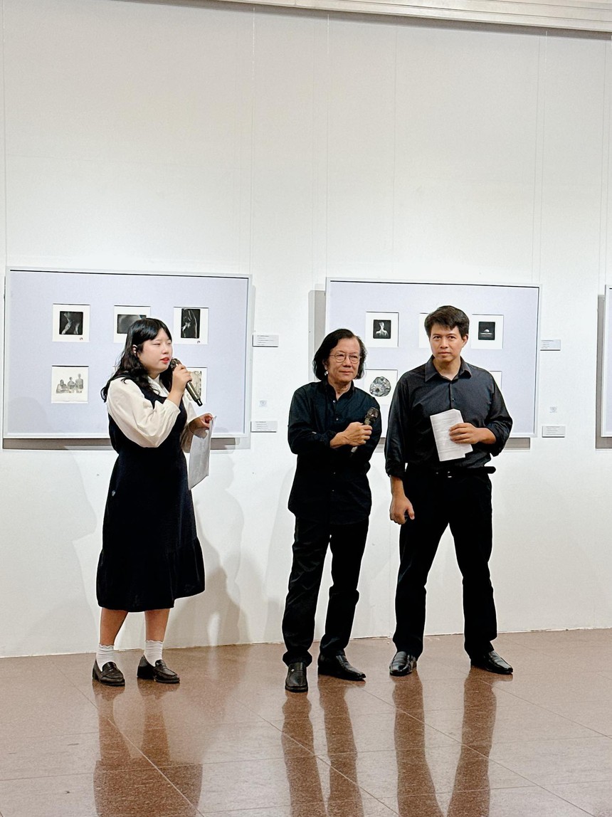 Triển lãm Hanoi Miniprints 2023: Nâng tầm tính quốc tế sau 2 năm ấp ủ - Ảnh 4.