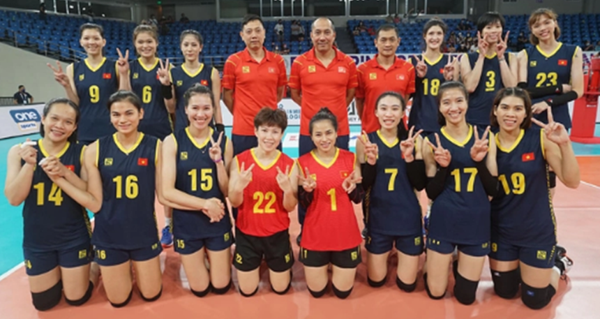 Lưu Thị Huệ (số 18) trở lại tập luyện và thi đấu sau 7 tháng điều trị chấn thương đứt dây chằng Lưu Thị Huệ (số 18) trở lại tập luyện và thi đấu sau 7 tháng điều trị chấn thương đứt dây chằng