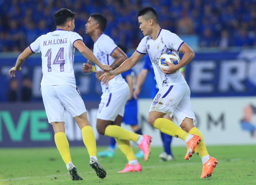 Lượt trận 3 bảng J AFC Champions League 2023/2024, Vũ Hán 2-1 Hà Nội FC: Mùa giải gian truân của Hà Nội FC - Ảnh 1.