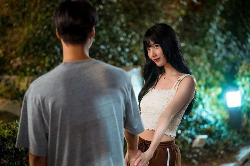 K-Drama 'Donna!' đang dẫn đầu Netflix vì phản ứng hóa học của Suzy và Yang Se Jong - Ảnh 4. K-Drama 'Donna!' đang dẫn đầu Netflix vì phản ứng hóa học của Suzy và Yang Se Jong - Ảnh 4.