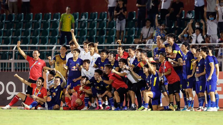 Hà Nội FC gục ngã sau thẻ đỏ tai hại của ngoại binh, liệu có thể giành chiến thắng lịch sử giống HAGL ở Cúp C1? - Ảnh 3.