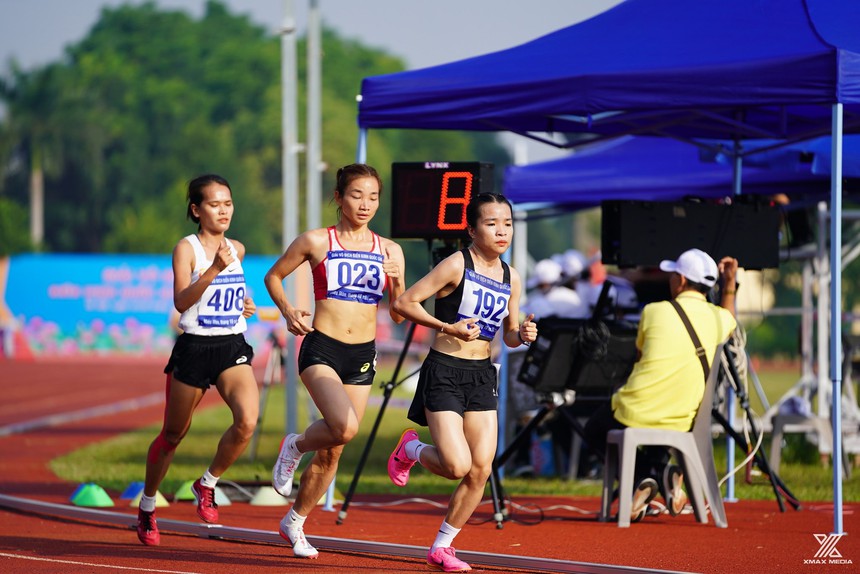 Nguyễn Thị Oanh vẫn không có đối thủ ở trong nước, trên đường hoàn tất cú poker ở giải điền kinh VĐQG - Ảnh 2.