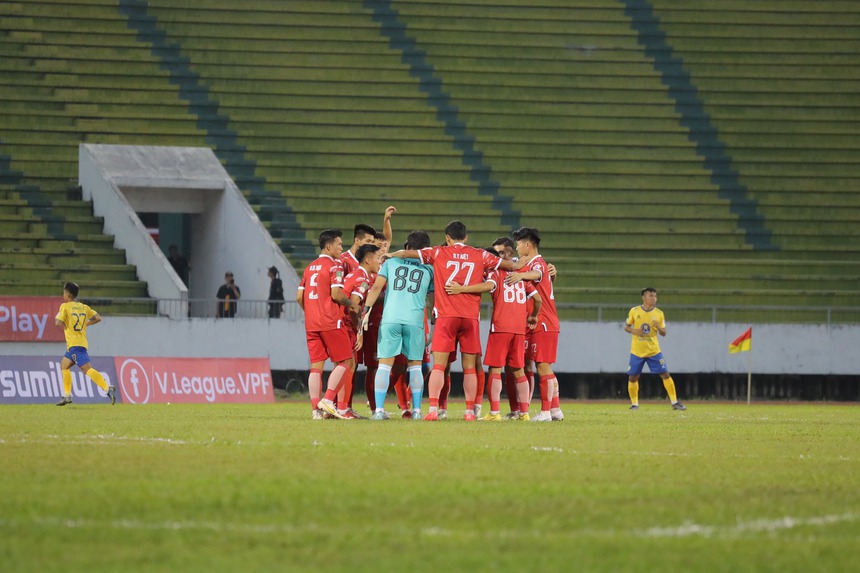 Tin nóng bóng đá Việt tối 26/10: Quế Ngọc Hải đăng ảnh ẩn ý, sân Hàng Đẫy đề phòng với CĐV quá khích - Ảnh 6. Tin nóng bóng đá Việt tối 26/10: Quế Ngọc Hải đăng ảnh ẩn ý, sân Hàng Đẫy đề phòng với CĐV quá khích - Ảnh 6.