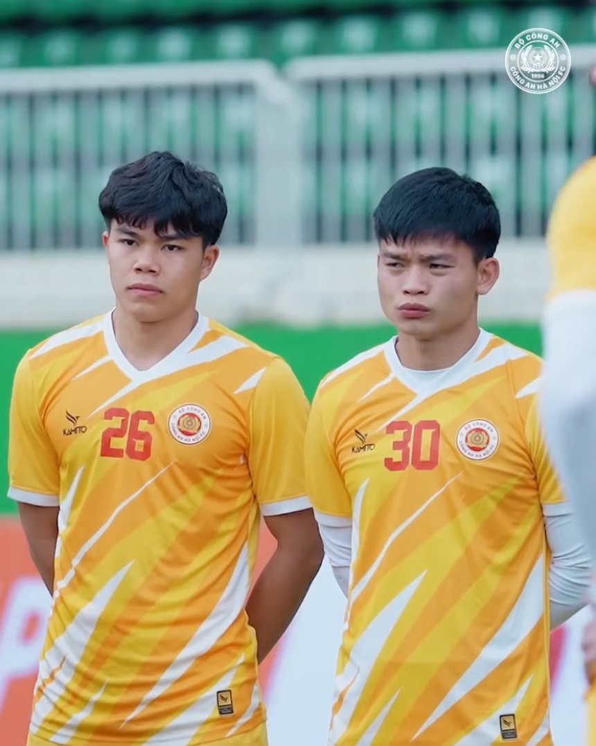 Tin nóng bóng đá Việt tối 26/10: Quế Ngọc Hải đăng ảnh ẩn ý, sân Hàng Đẫy đề phòng với CĐV quá khích - Ảnh 4. Tin nóng bóng đá Việt tối 26/10: Quế Ngọc Hải đăng ảnh ẩn ý, sân Hàng Đẫy đề phòng với CĐV quá khích - Ảnh 4.