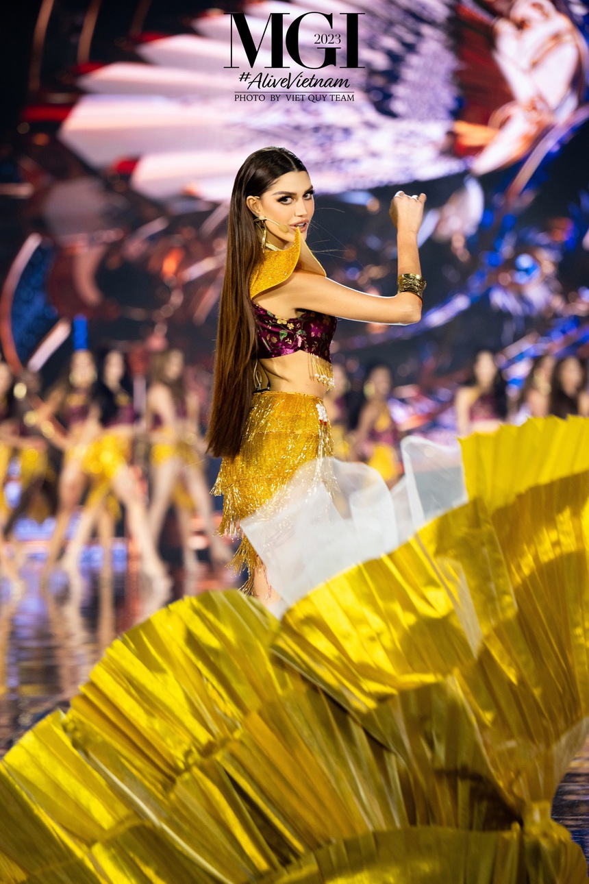 Đêm Chung kết Miss Grand International 2023 mang đậm hơi thở Việt Nam - Ảnh 9.