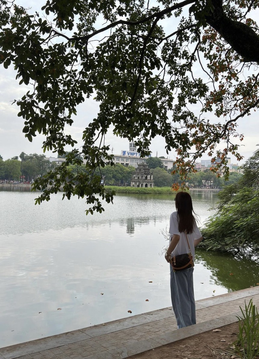 Diva Hồng Nhung 'khâm phục' Chi Pu, Vũ Khắc Tiệp tạm biệt dinh thự tiền tỷ - Ảnh 7.