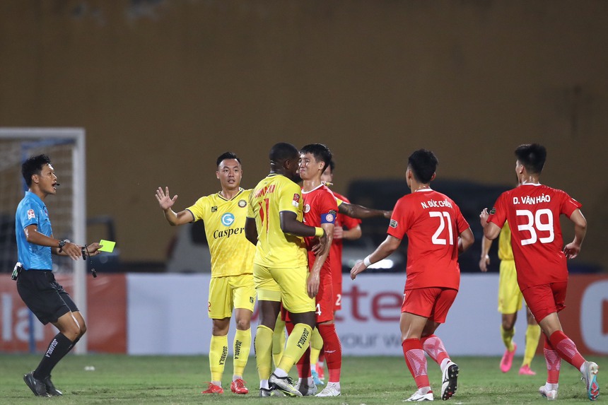 Viettel hoà liên tiếp, tái hiện mùa giải trắng tay  - Ảnh 2.