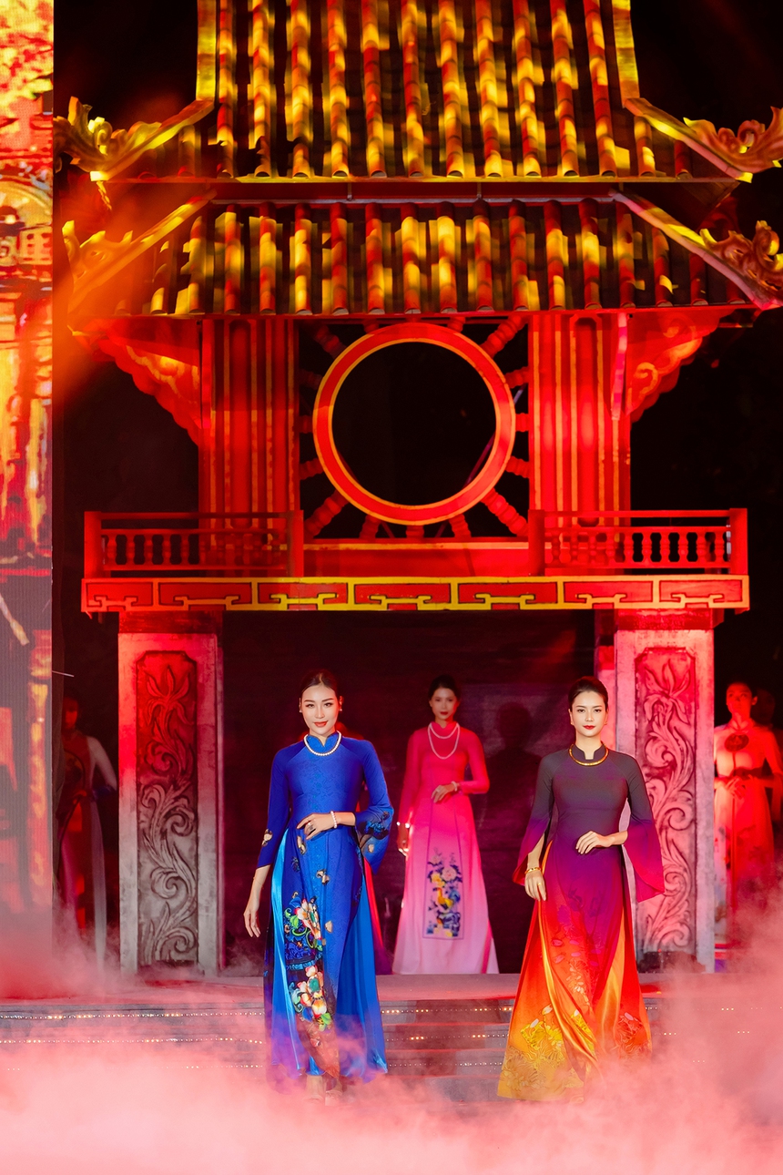 NTK Vũ Thảo Giang kết hợp áo dài với ngọc tạo nên BST 'Minh châu Hà Thành' - Ảnh 10.