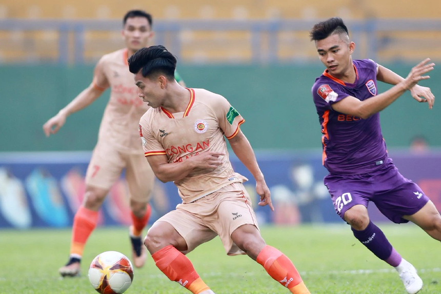 Văn Thanh không ăn mừng, chia sẻ nỗi niềm với Tuấn Anh, Minh Vương - Ảnh 1.