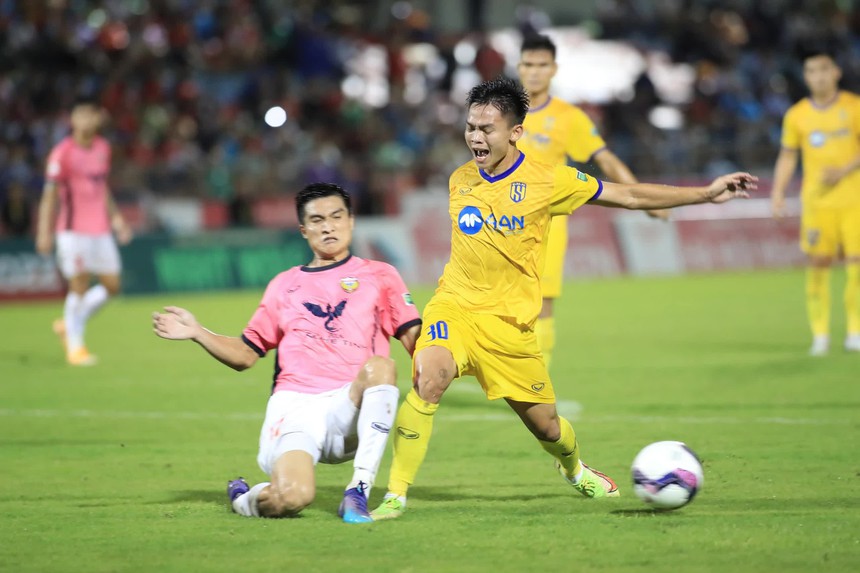 Link xem trực tiếp bóng đá Hà Tĩnh vs SLNA, V-League vòng 2 (18h00 hôm nay) - Ảnh 3.