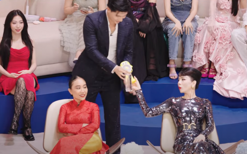 Dàn Diva kỳ cựu chiếm sóng ‘Chị đẹp đạp gió rẽ sóng’ tập 1 - Ảnh 6.