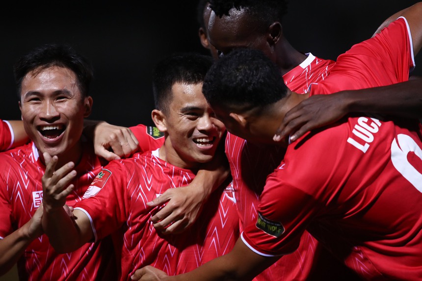 Hải Phòng FC ngược dòng đánh bại CLB Hà Nội 5-3 ngay trên sân Hàng Đẫy. Ảnh: Hoàng Linh