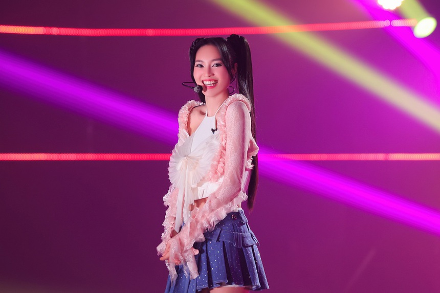 Khán giả đánh giá 5 tiết mục solo tại ‘Chị đẹp đạp gió rẽ sóng’: Thu Phương xuất sắc, Lệ Quyên hay nhưng ‘nhàm’ - Ảnh 3.