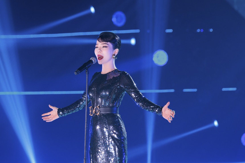 Khán giả đánh giá 5 tiết mục solo tại ‘Chị đẹp đạp gió rẽ sóng’: Thu Phương xuất sắc, Lệ Quyên hay nhưng ‘nhàm’ - Ảnh 14.
