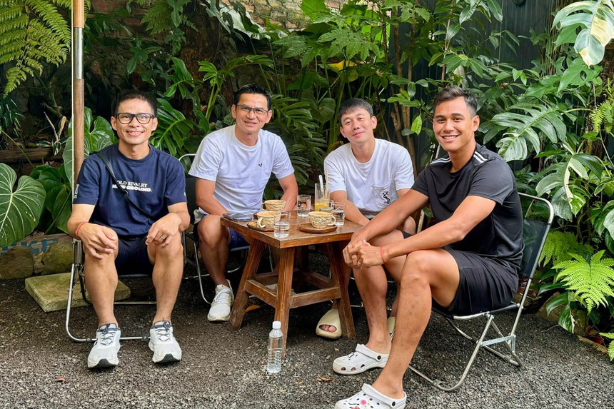 Bóng đá Việt Nam 3/10: Văn Quyết được HLV đối thủ khen, HLV Kiatisuk gặp hậu vệ Việt kiều - Ảnh 3.