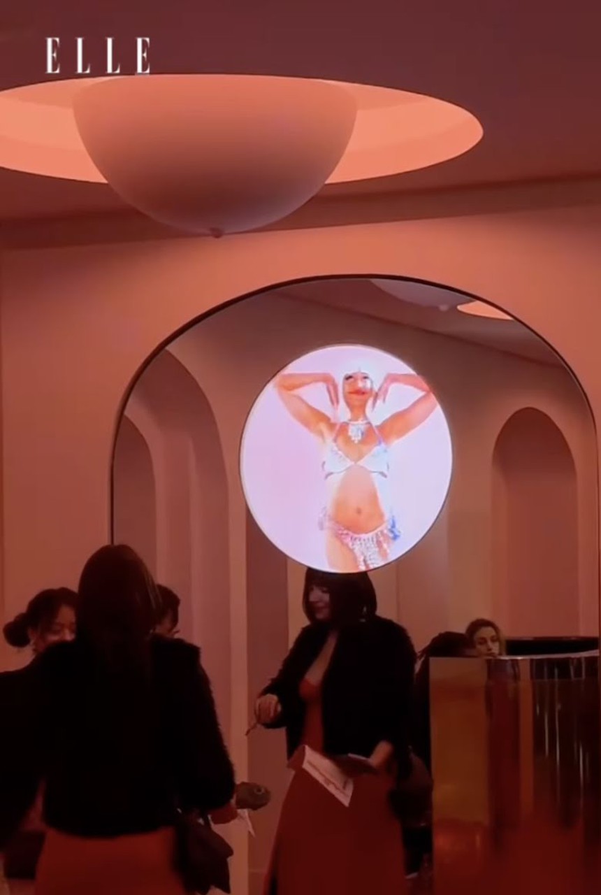 Lisa Blackpink đã mặc gì khi trình diễn 'Crazy Horse Paris'? - Ảnh 8.