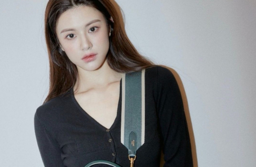 8 bộ phim đình đám định danh sự nghiệp 'mỹ nhân thế hệ mới' Go Yoon Jung - Ảnh 2.