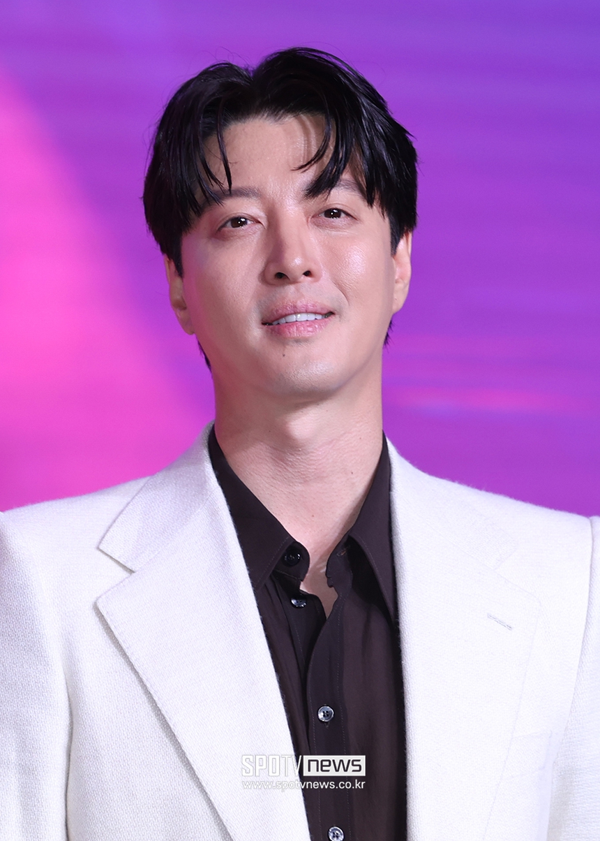 Từng đào hoa bậc nhất, Lee Dong Gun hiện chỉ muốn gặp con gái hậu ly hôn - Ảnh 3.