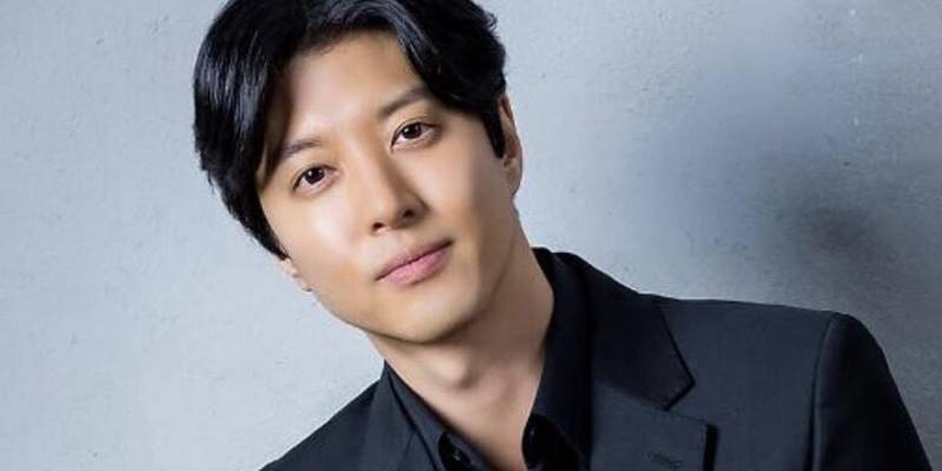 Từng đào hoa bậc nhất, Lee Dong Gun hiện chỉ muốn gặp con gái hậu ly hôn - Ảnh 1.