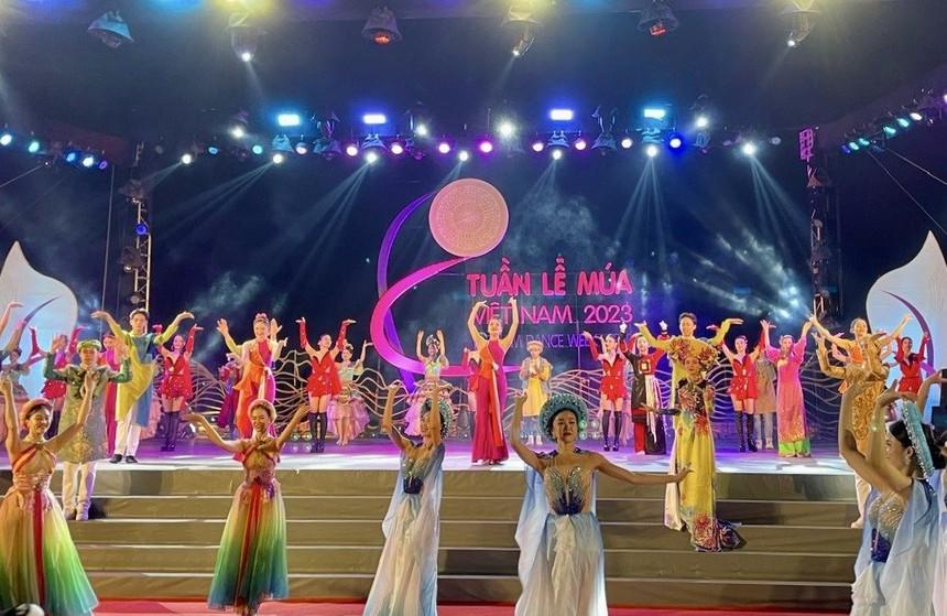 Tôn vinh vẻ đẹp nghệ thuật múa và khát khao cống hiến của nghệ sỹ - Ảnh 2. Tôn vinh vẻ đẹp nghệ thuật múa và khát khao cống hiến của nghệ sỹ - Ảnh 2.