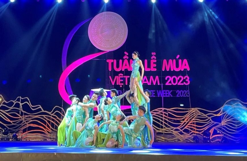 Tôn vinh vẻ đẹp nghệ thuật múa và khát khao cống hiến của nghệ sỹ - Ảnh 3. Tôn vinh vẻ đẹp nghệ thuật múa và khát khao cống hiến của nghệ sỹ - Ảnh 3.