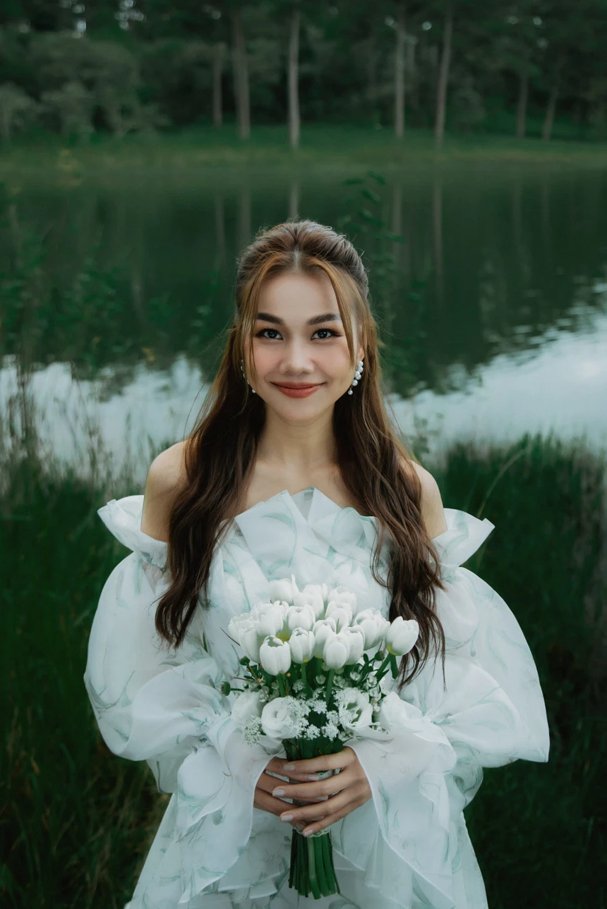 Sơn Tùng M-TP hội ngộ cùng dàn sao 'Chàng trai năm ấy', Hoàng Anh Vũ lần đầu rơi lệ trên màn ảnh - Ảnh 4.