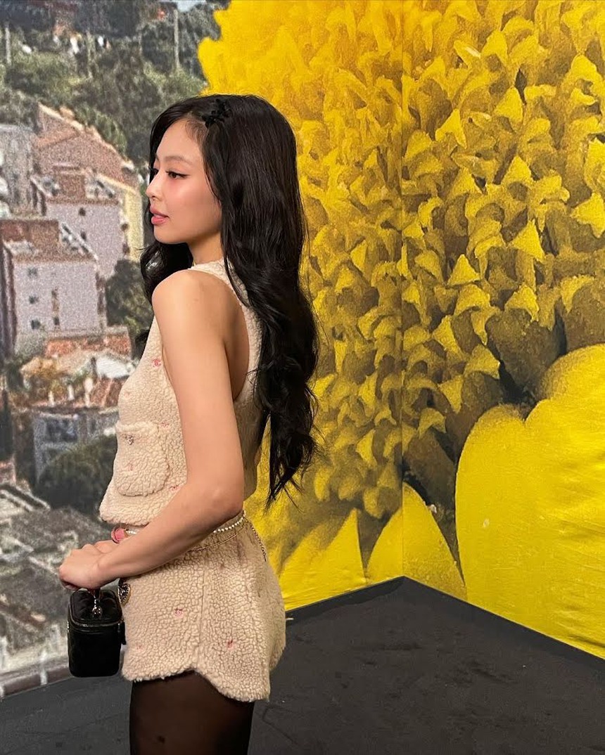 Jennie Blackpink được Usher mời diễn chung tại Super Bowl 2024? - Ảnh 1.