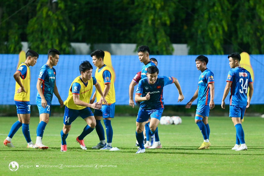 Bóng đá Việt Nam 4/10: Hậu vệ ĐT Việt Nam chờ đối đầu với Son Heung Min, CAHN chốt ngoại binh - Ảnh 2. Bóng đá Việt Nam 4/10: Hậu vệ ĐT Việt Nam chờ đối đầu với Son Heung Min, CAHN chốt ngoại binh - Ảnh 2.