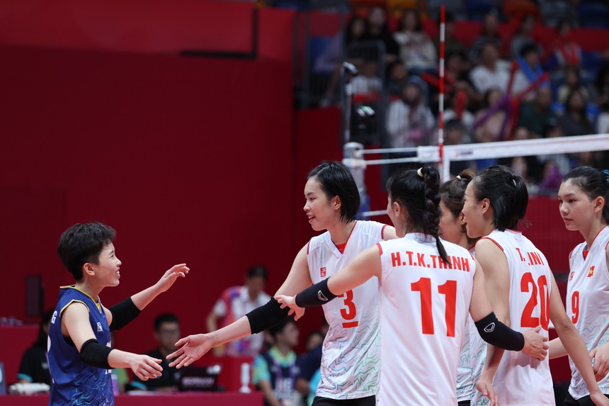 HLV Nguyễn Tuấn Kiệt: ‘Đội tuyển Việt Nam không bung sức ở trận gặp Trung Quốc’ - Ảnh 2.