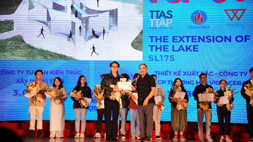 Đề cử Giải Bùi Xuân Phái - Vì tình yêu Hà Nội lần 16 - 2023: Nhà vệ sinh bên hồ Gươm cũng cần 'đẹp từng centimet' - Ảnh 5.