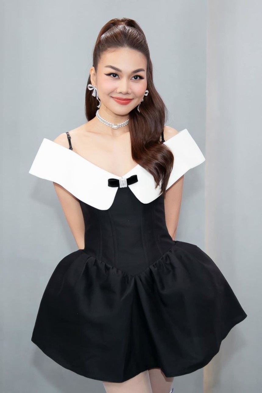 Khi Thanh Hằng lên đồ "bánh bèo": Yêu kiều như công chúa, đụng váy idol Kpop không chút lép vế - Ảnh 2. Khi Thanh Hằng lên đồ "bánh bèo": Yêu kiều như công chúa, đụng váy idol Kpop không chút lép vế - Ảnh 2.