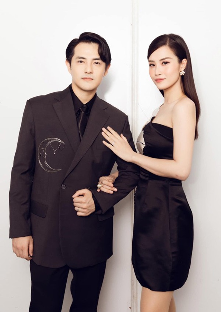 Gu thời trang đồng điệu của vợ chồng Đông Nhi - Ông Cao Thắng - Ảnh 9.