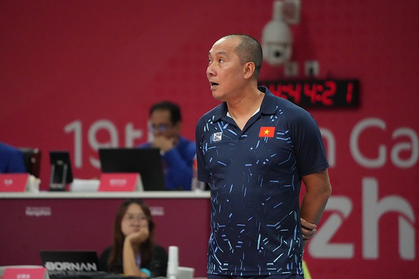 Tin nóng thể thao sáng 7/10: HLV Thanh Hóa suýt không lên nhận danh hiệu Siêu Cúp, Ronaldo tức tối rời sân vì Al Nassr hòa cay đắng - Ảnh 6.