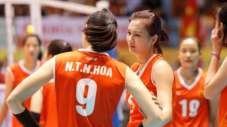 Tượng đài Kim Huệ - Ngọc Hoa 'thêu hoa dệt gấm' khiến Nhật Bản gục ngã, bóng chuyền nữ Việt Nam gây chấn động toàn châu Á - Ảnh 3. Tượng đài Kim Huệ - Ngọc Hoa 'thêu hoa dệt gấm' khiến Nhật Bản gục ngã, bóng chuyền nữ Việt Nam gây chấn động toàn châu Á - Ảnh 3.