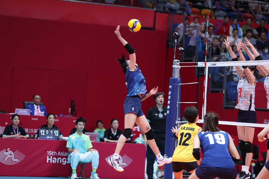 Kết quả bóng chuyền nữ Việt Nam vs Nhật Bản hôm nay: Nỗ lực bất thành của Thanh Thúy và các đồng đội - Ảnh 2.