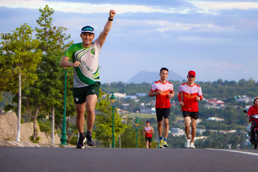 4 nghìn người trải nghiệm Hành trình xanh Phan Thiết Marathon 2023 - Ảnh 1.