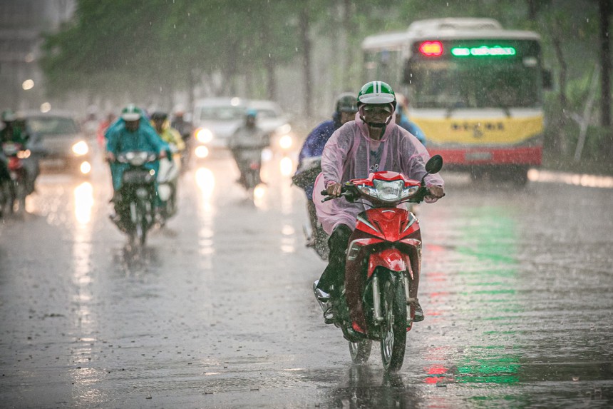 Khu vực vùng núi Bắc Bộ cục bộ có mưa to đến rất to - Ảnh 1.