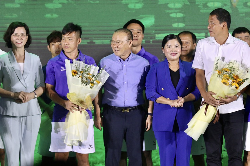 HLV Park Hang Seo tin học trò làm nên chuyện lớn - Ảnh 2. HLV Park Hang Seo tin học trò làm nên chuyện lớn - Ảnh 2.